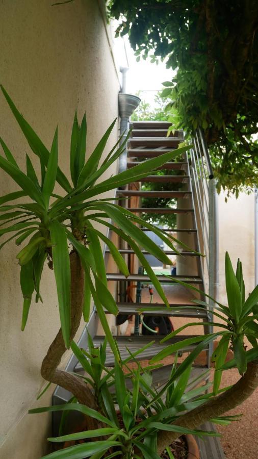 L Esprit Loft Gite 3*** Montreuil-sur-Maine Extérieur photo